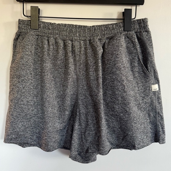 Vuori Pants - Vuori Boyfriend Short Size Medium